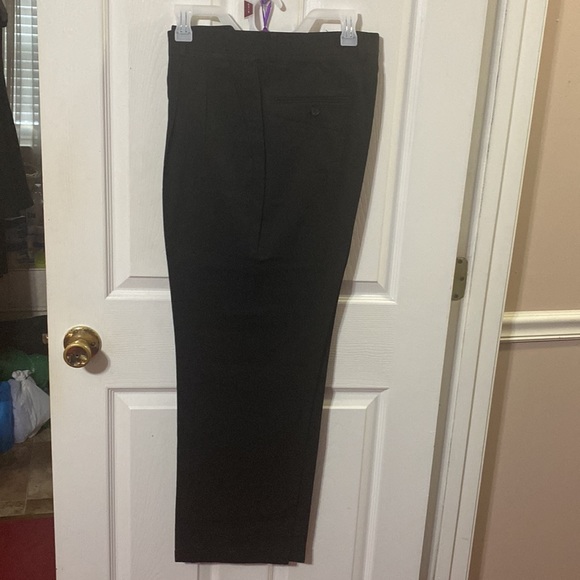 Bergamo, Preferred, Louis Raphael bundle of mens dress pants; size: 32W, 29L - Picture 2 of 12